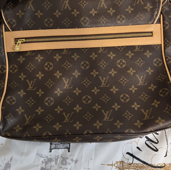 Messenger Bag w/ Crossbody Shoulder Strap (Unisex) - Picture 5 of 16